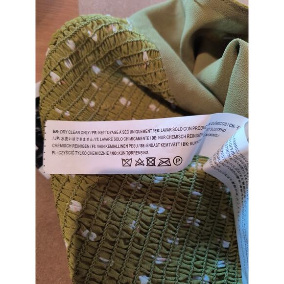 JOA just one answer Crop top size Medium floral olive green - Picture 6 of 6